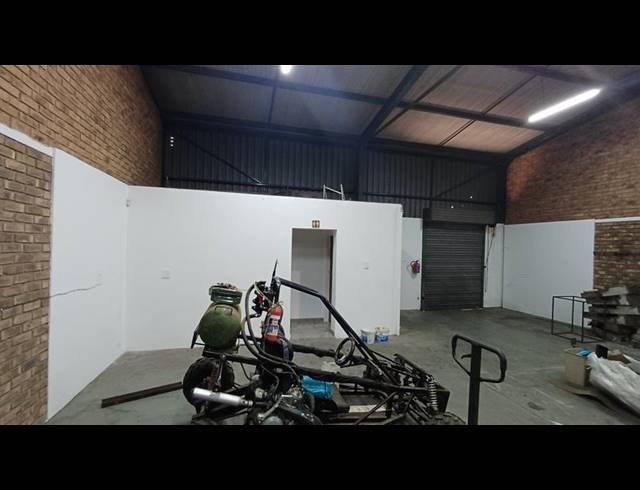 INDUSTRIAL PROPERTY TO RENT IN HENNOPSPARK